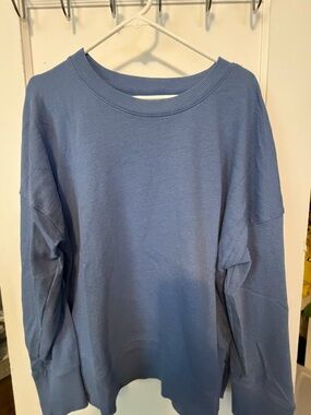 Time and Tru Light Blue Crewneck Sweatshirt